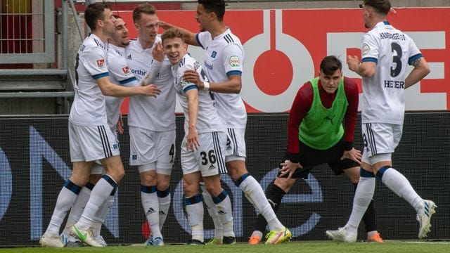 Der Hamburger SV setzte sich souverän in Ingolstadt durch.