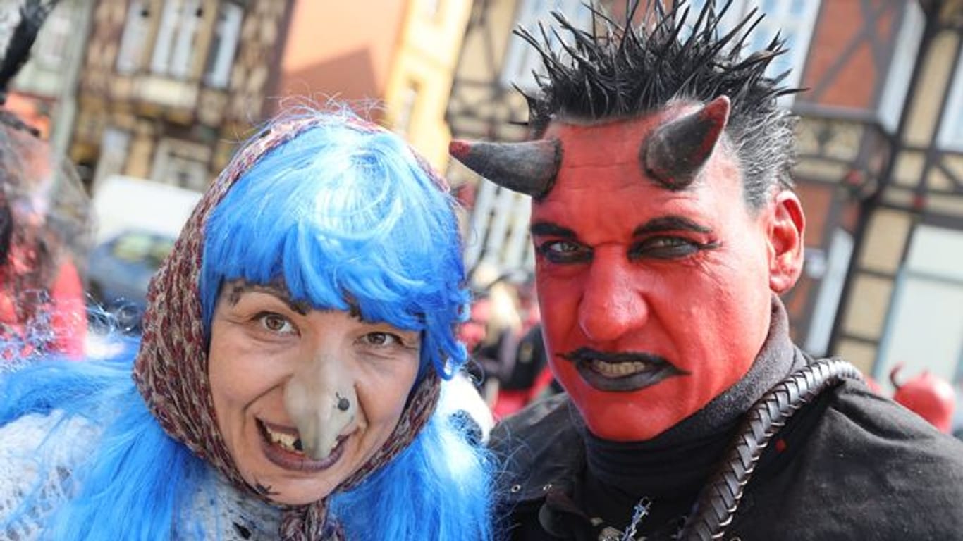 Hexen und Teufel treffen sich wieder am Brocken, um die traditionelle Walpurgisnacht zu feiern.