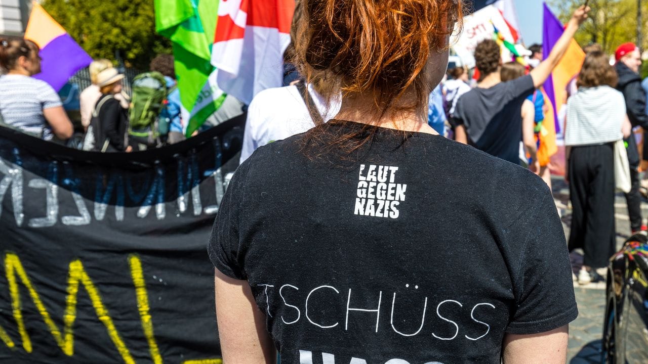 Demonstrationszug in der Cottbuser Innenstadt. Demonstrationszug in der Cottbuser Innenstadt.