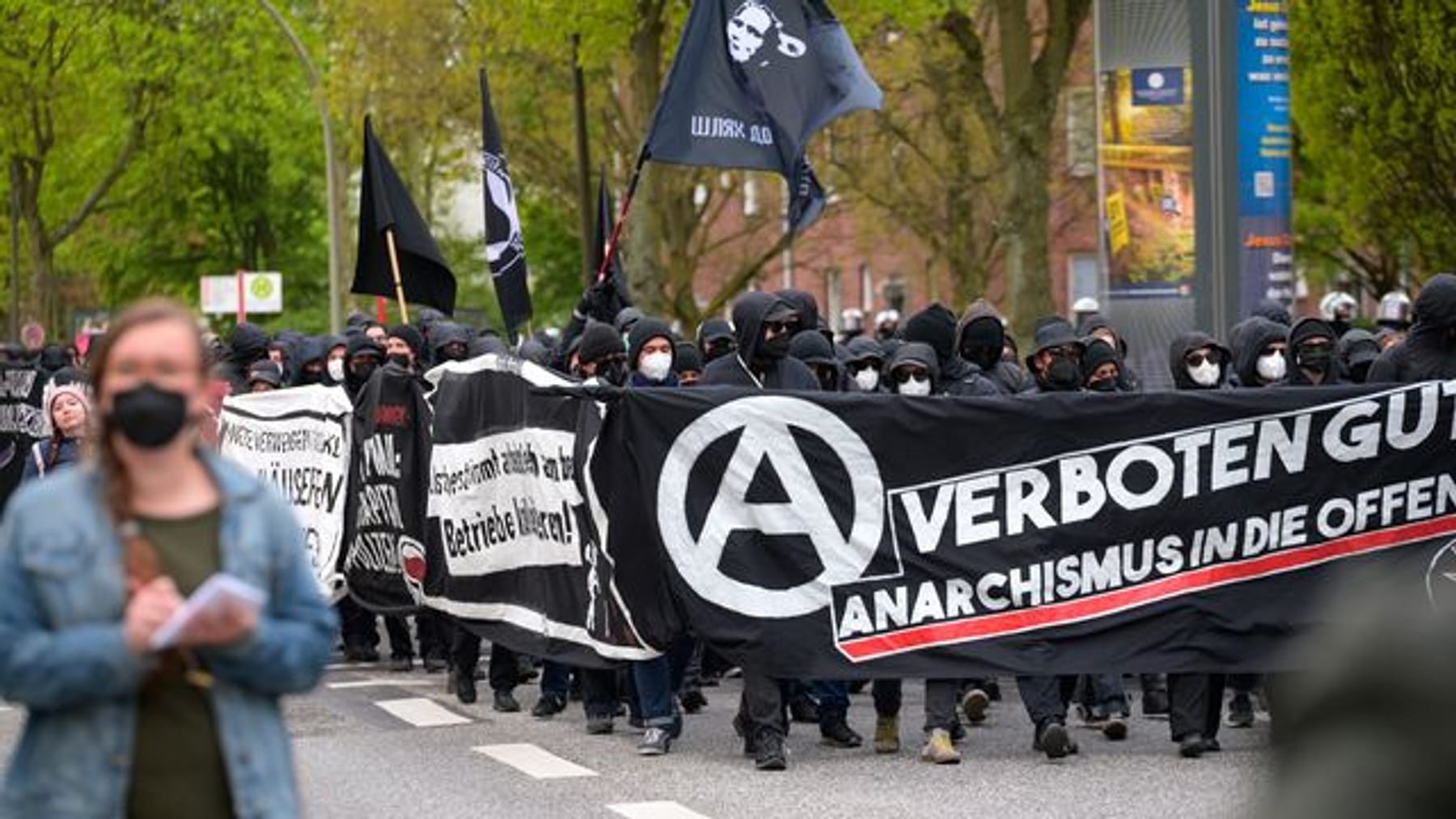 41+ Der Anarchist Sprengt Den Garten, Russland führt einen