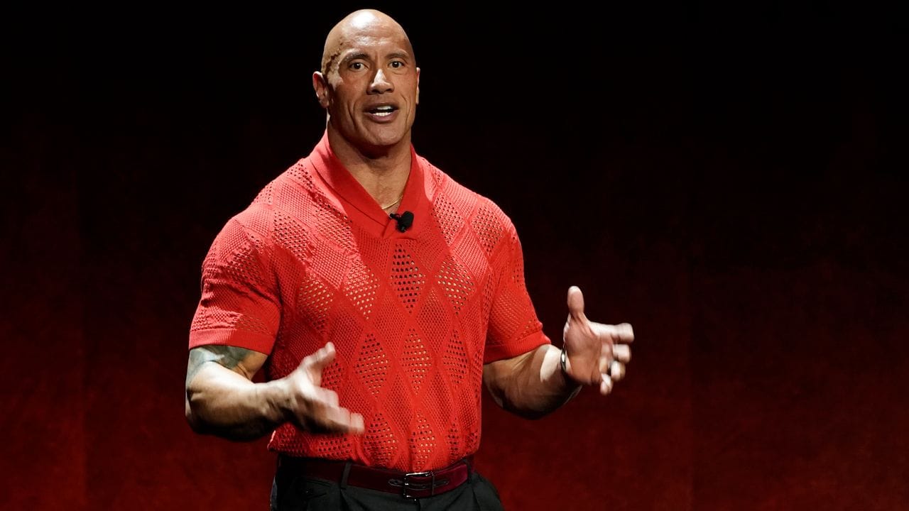 Dwayne Johnson spricht in Las Vegas über seinen neuen Film "Black Adam". Dwayne Johnson spricht in Las Vegas über seinen neuen Film "Black Adam".