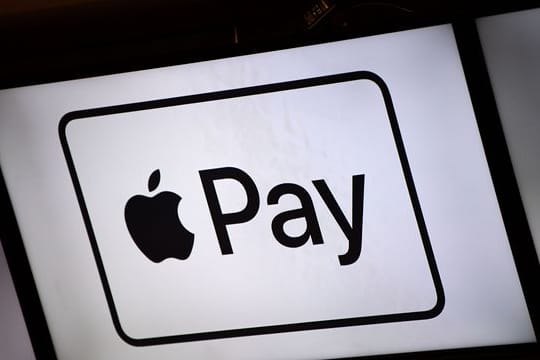 Die EU-Kommission erhebt Vorwürfe gegen Apple.