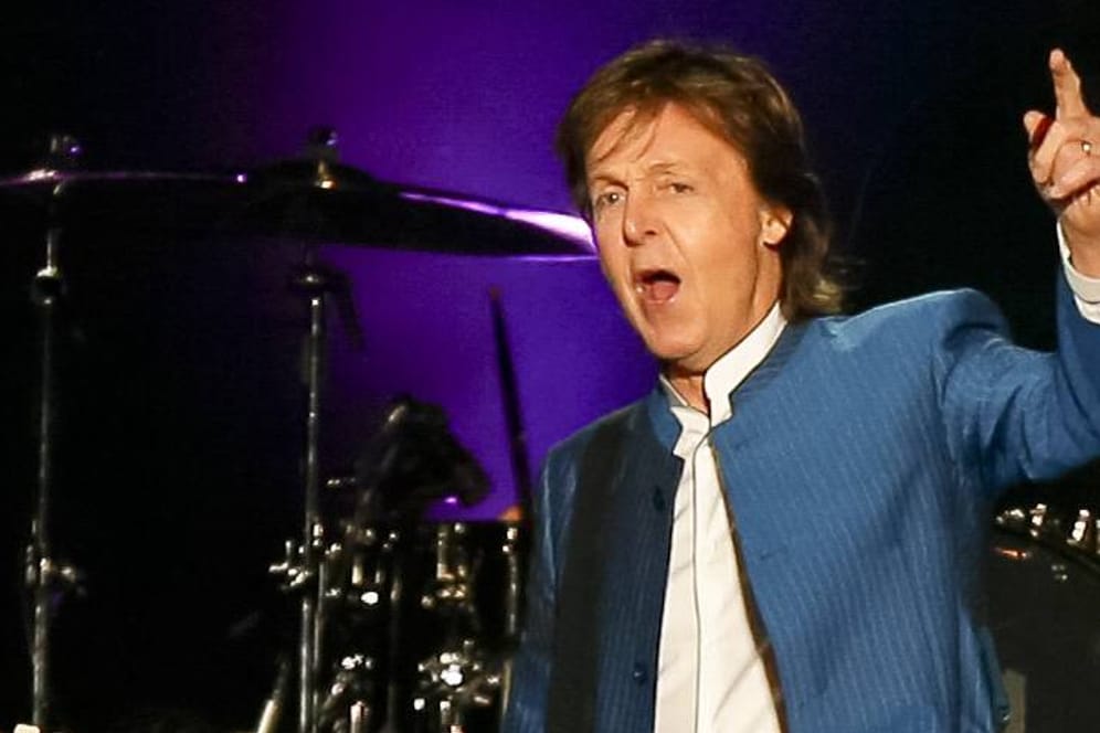 Paul McCartney bei einem Konzert (Archivbild): Hamburg und den Musiker verbindet eine lange Geschichte.