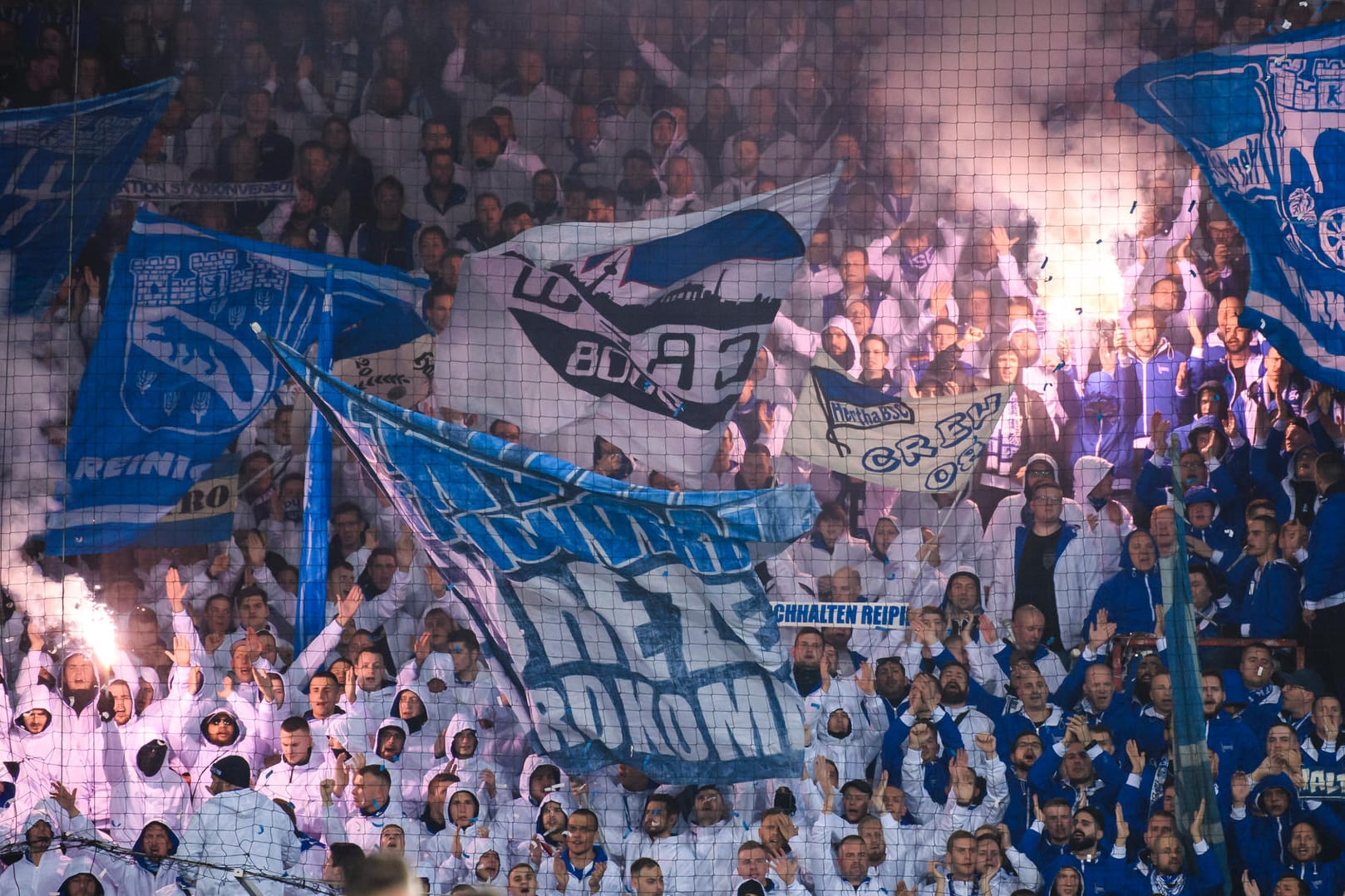 Hertha-Ultras bei einem Derby gegen Union: Ihr ehemaliger Anführer will nun Präsident werden.