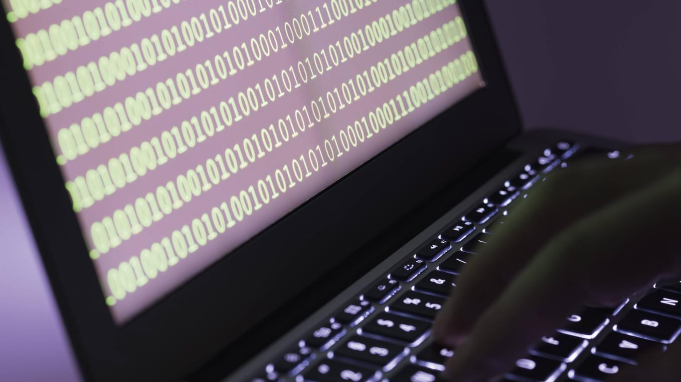 Darknet Cyberattacke (Symbolbild): Die Webseite des Hessischen Landeskriminalamts ist offline.