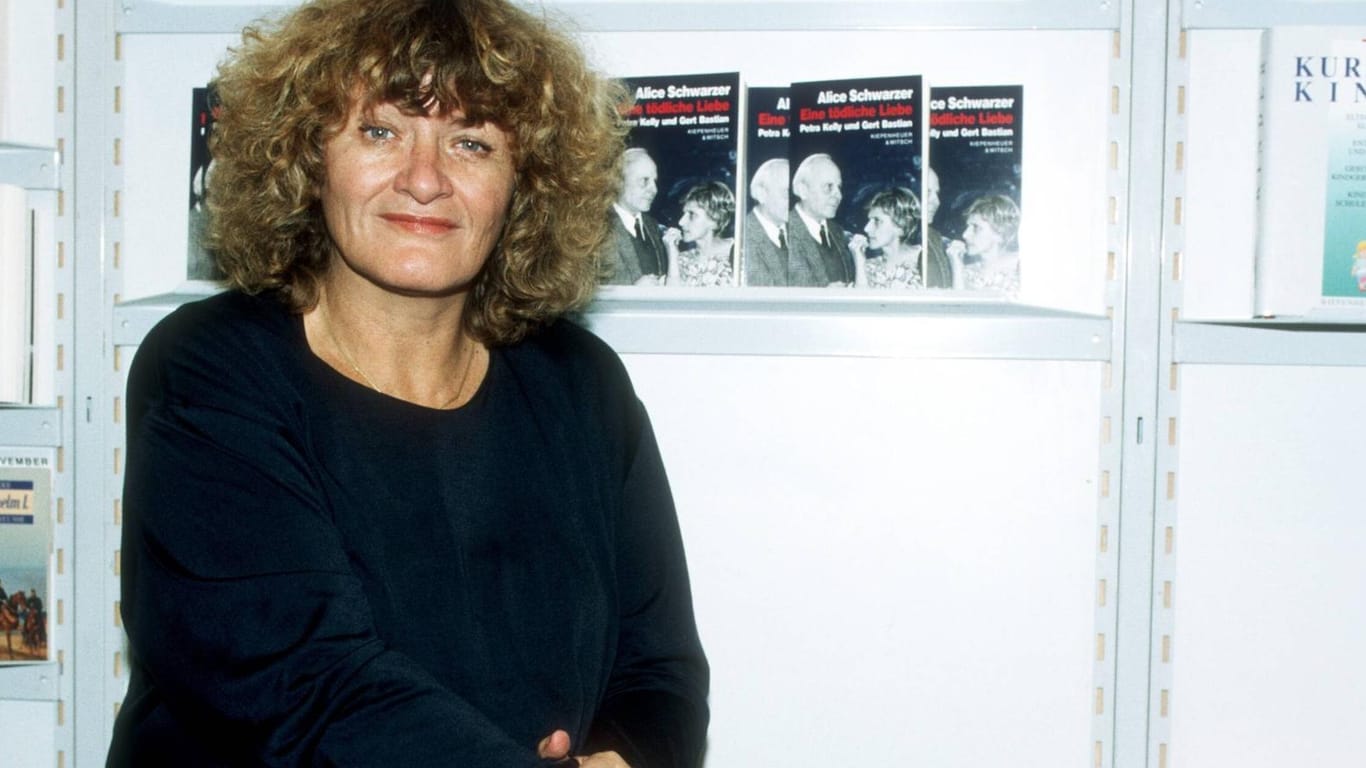 Alice Schwarzer in den Neunzigerjahren: Sie hat zahlreiche Bücher veröffentlicht.