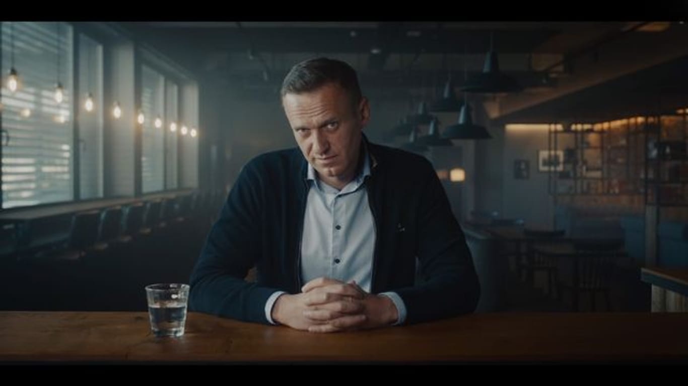 Erst wird er eingeschüchtert, dann soll er aus dem Weg geräumt werden: der russische Oppositionelle Alexej Nawalny.