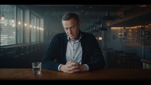 Erst wird er eingeschüchtert, dann soll er aus dem Weg geräumt werden: der russische Oppositionelle Alexej Nawalny. Erst wird er eingeschüchtert, dann soll er aus dem Weg geräumt werden: der russische Oppositionelle Alexej Nawalny.