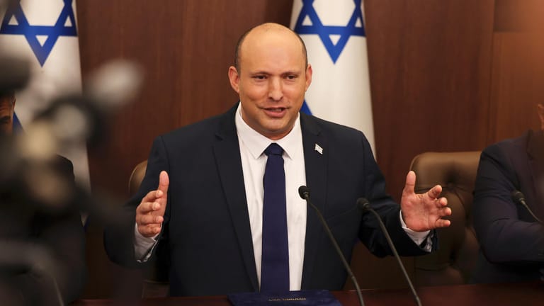 Naftali Bennett: Israels Ministerpräsident hat Lawrows Hitler-Vergleich scharf verurteilt.