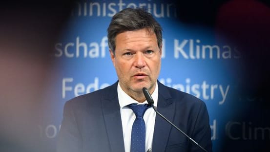 Bundeswirtschaftsminister Robert Habeck während einer Pressekonferenz.