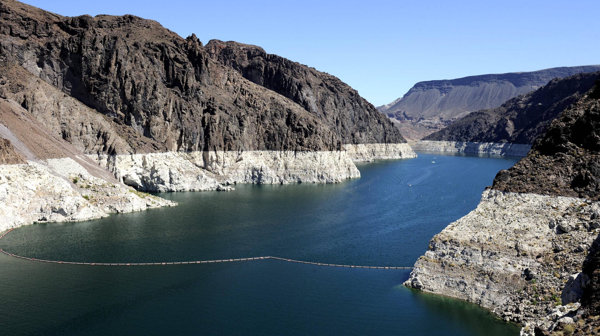 Der Lake Mead bei Las Vegas: Die Polizei vermutet im Wasser noch weitere Leichen. Der Lake Mead bei Las Vegas: Die Polizei vermutet im Wasser noch weitere Leichen.