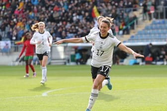 Nationalspielerin Rauch verlängert Vertrag in Wolfsburg