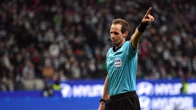 Fußball-Schiedsrichter Stegemann