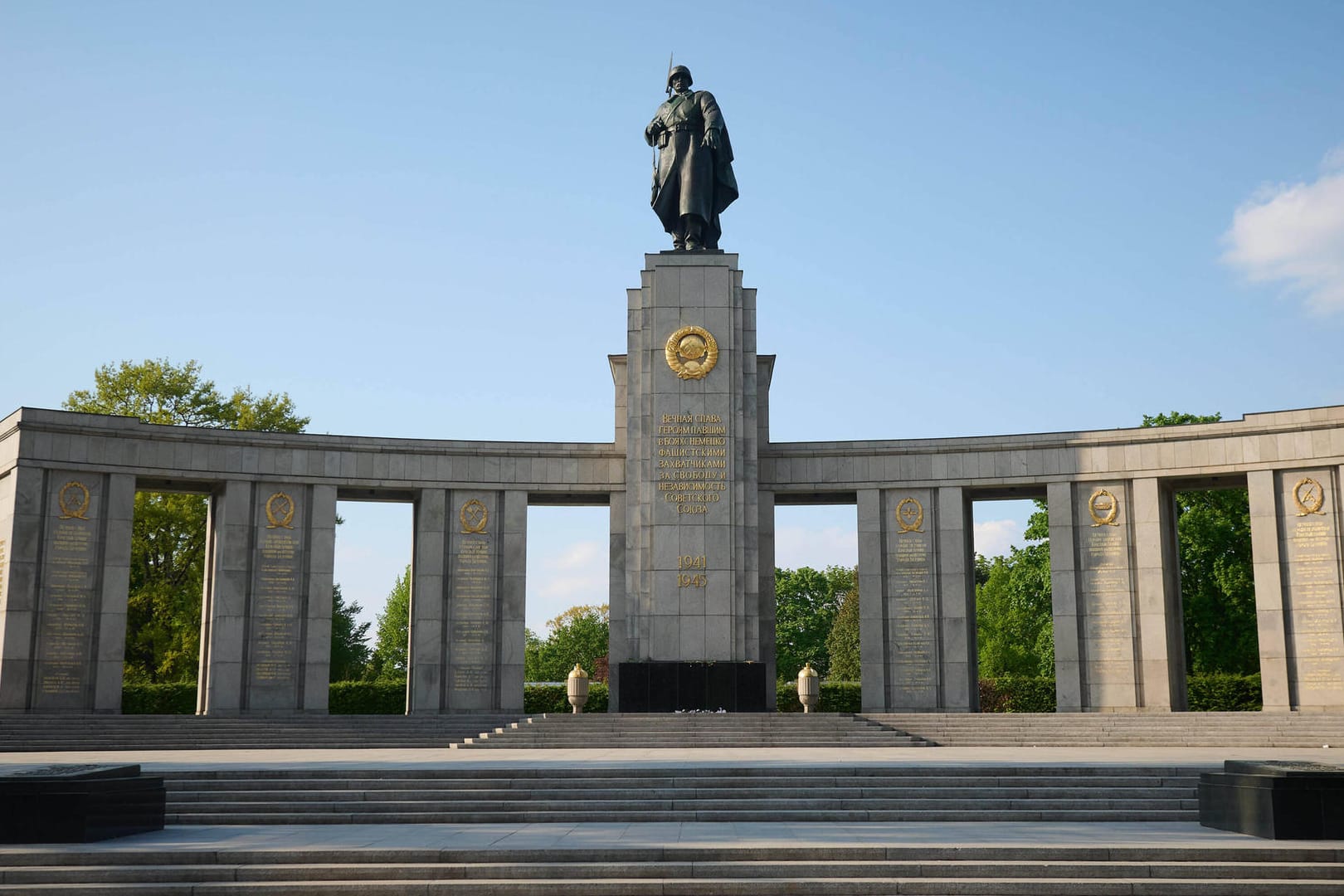 Blick auf das sowjetische Ehrenmal im Berliner Tiergarten: Auch hier wird es Versammlungen geben.