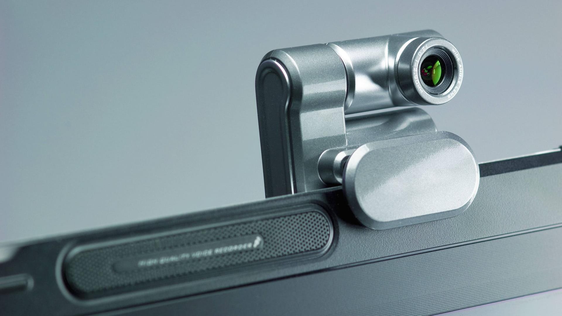 Webcam an einem Laptop (Symbolbild): In Bayern sollen Online-Versammlungen dauerhaft möglich werden. Webcam an einem Laptop (Symbolbild): In Bayern sollen Online-Versammlungen dauerhaft möglich werden.