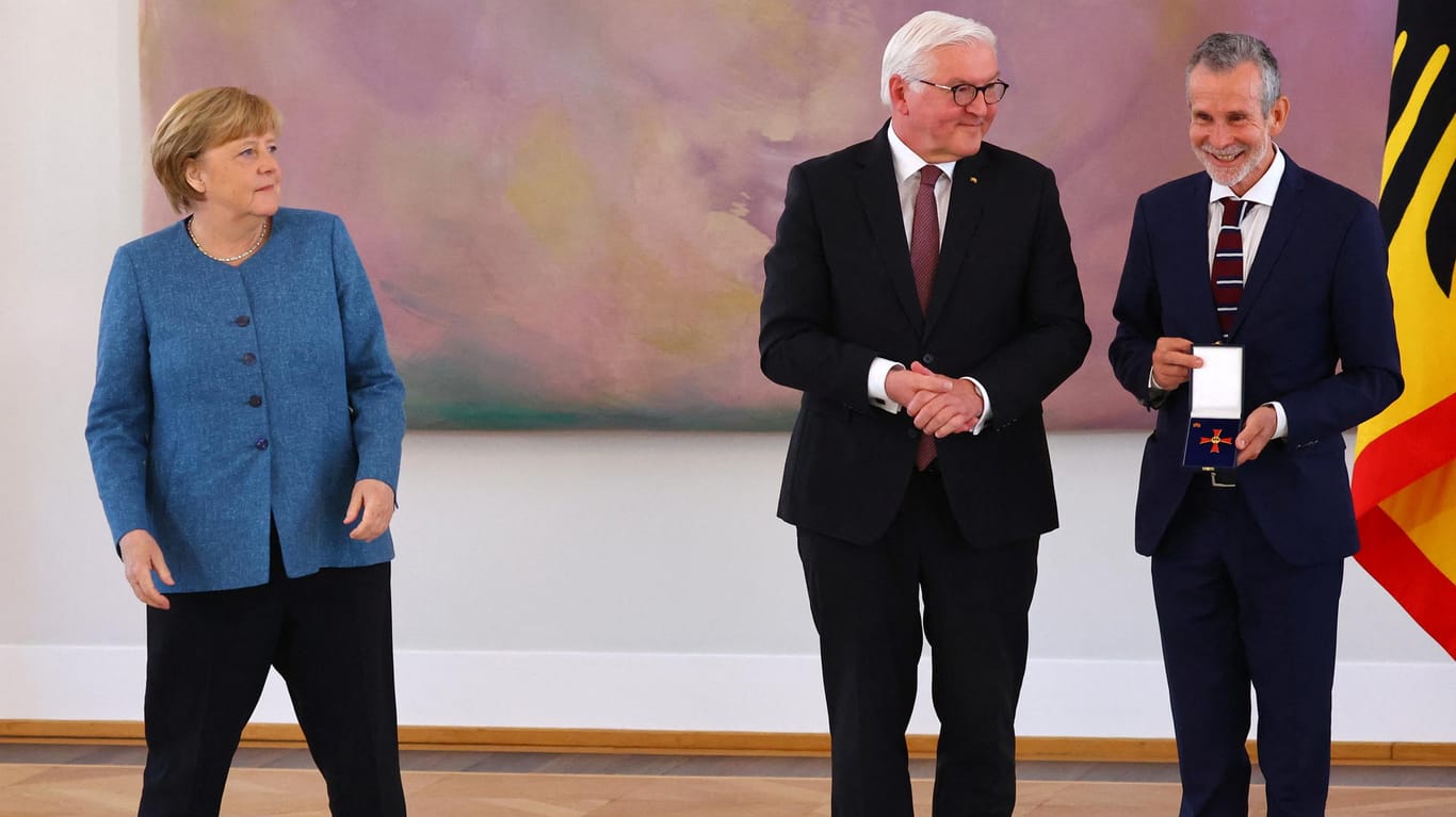 Merkel, Steinmeier und der frisch ausgezeichnete Matthes: Am Dienstag in Schloss Bellevue