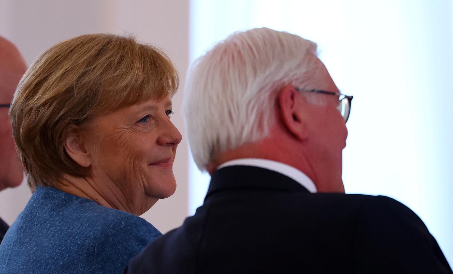Ehemalige Kanzlerin besucht Verleihung: Zuletzt war Merkel nur selten öffentlich zu sehen. (Quelle: Reuters)
