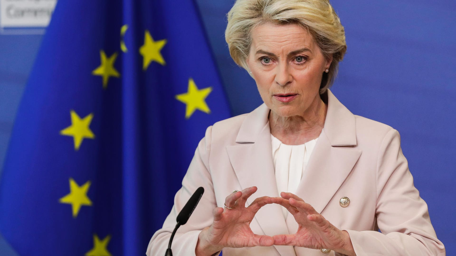 Ursula von der Leyen treibt die Strafen gegen Russland voran.