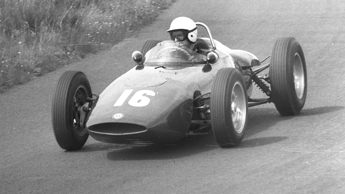 Tony Brooks beim Großen Preis von Europa auf dem Nürburgring im Jahr 1961. Nun ist der früherer Formel-1-Rennfahrer gestorben.