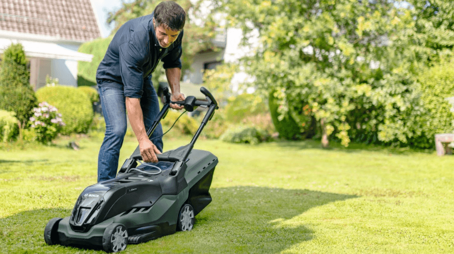 Bei Globus Baumarkt erhalten Sie heute einen Akku-Rasenmäher von Bosch zum Tiefstpreis.