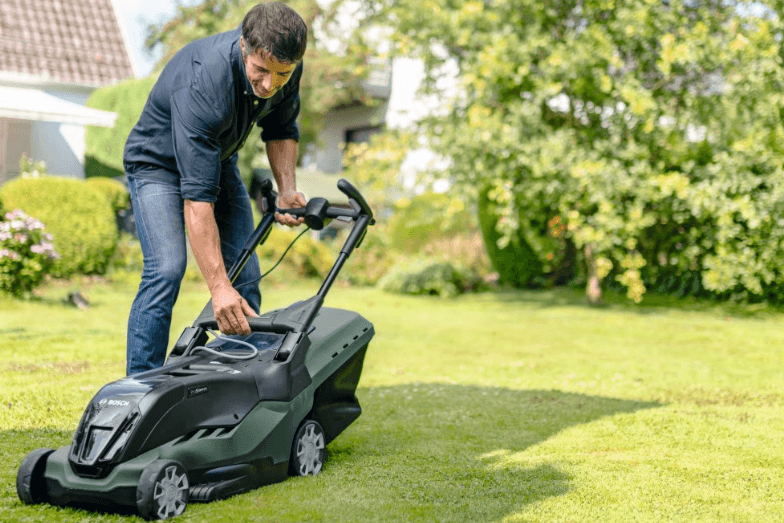 Bei Globus Baumarkt erhalten Sie heute einen Akku-Rasenmäher von Bosch zum Tiefstpreis.