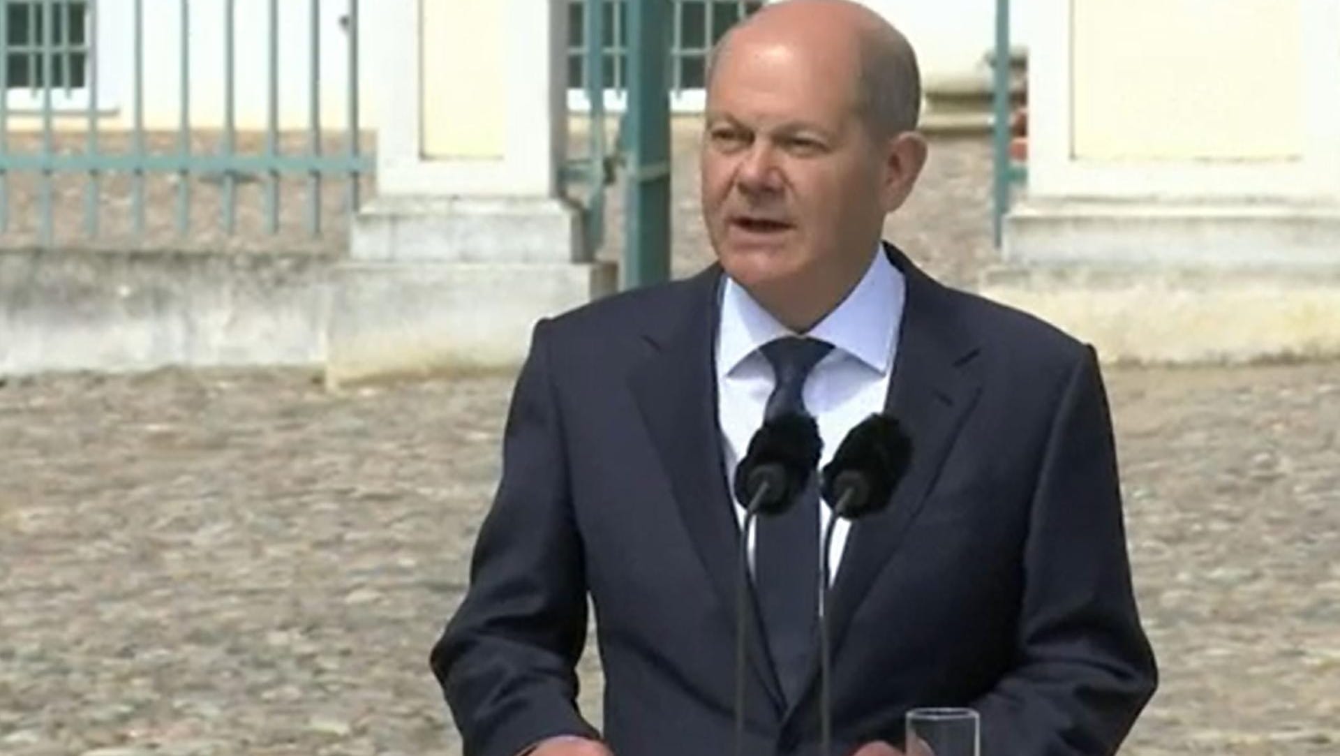 Laut Bundeskanzler Olaf Scholz hat sich der russische Präsident Wladimir Putin bei seinem Krieg "vollständig verrechnet". Das sagte Scholz zum Abschluss der Kabinettsklausurtagung auf Schloss Meseberg.