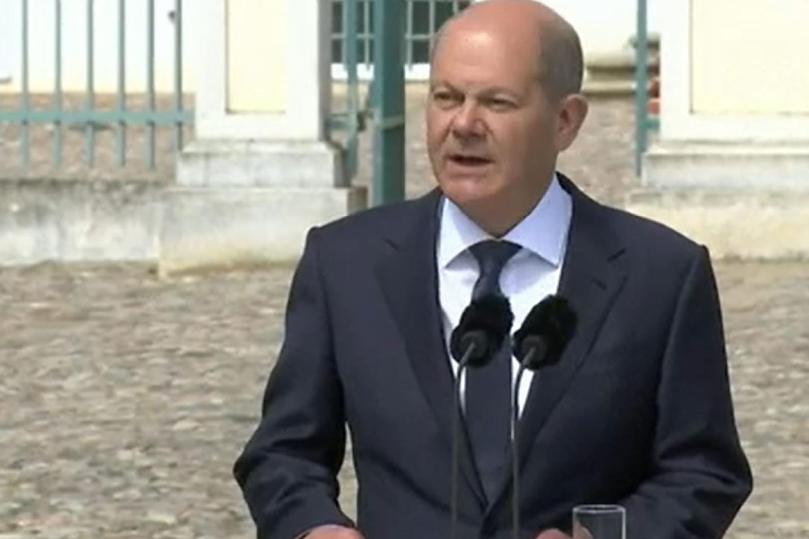 Laut Bundeskanzler Olaf Scholz hat sich der russische Präsident Wladimir Putin bei seinem Krieg "vollständig verrechnet". Das sagte Scholz zum Abschluss der Kabinettsklausurtagung auf Schloss Meseberg.