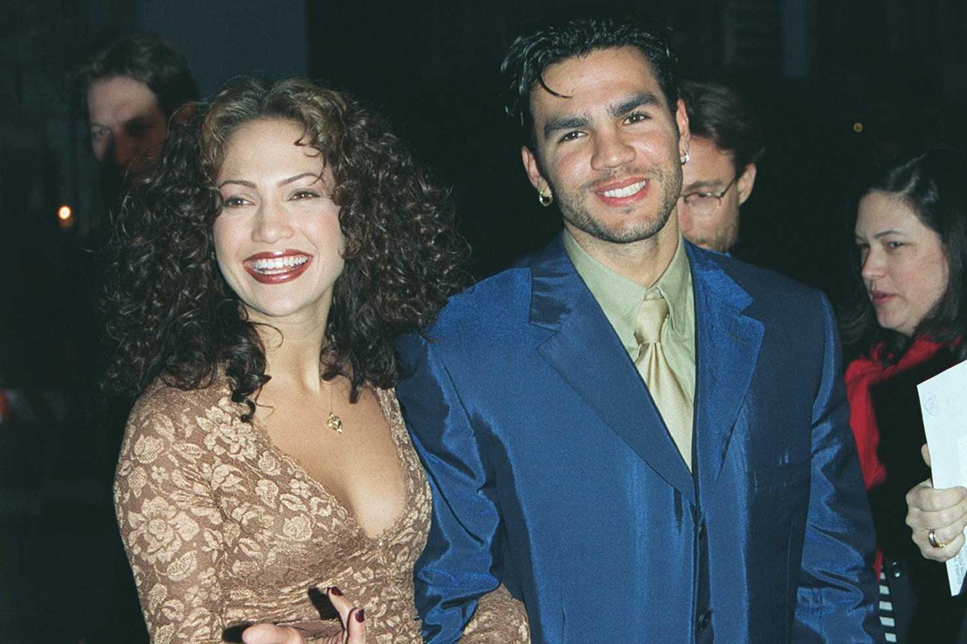 Ojani Noa: Es war Jennifer Lopez' erste Ehe. Von 1997 bis 1998 waren der Kellner und die Sängerin verheiratet bevor ihre Scheidung im Rosenkrieg endete.