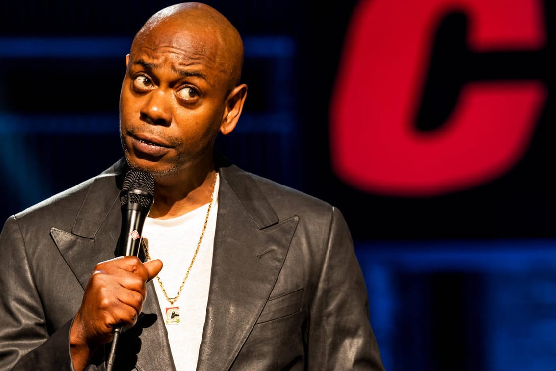 Dave Chappelle: Der Comedian wurde während einer Live-Show von einem Zuschauer attackiert.