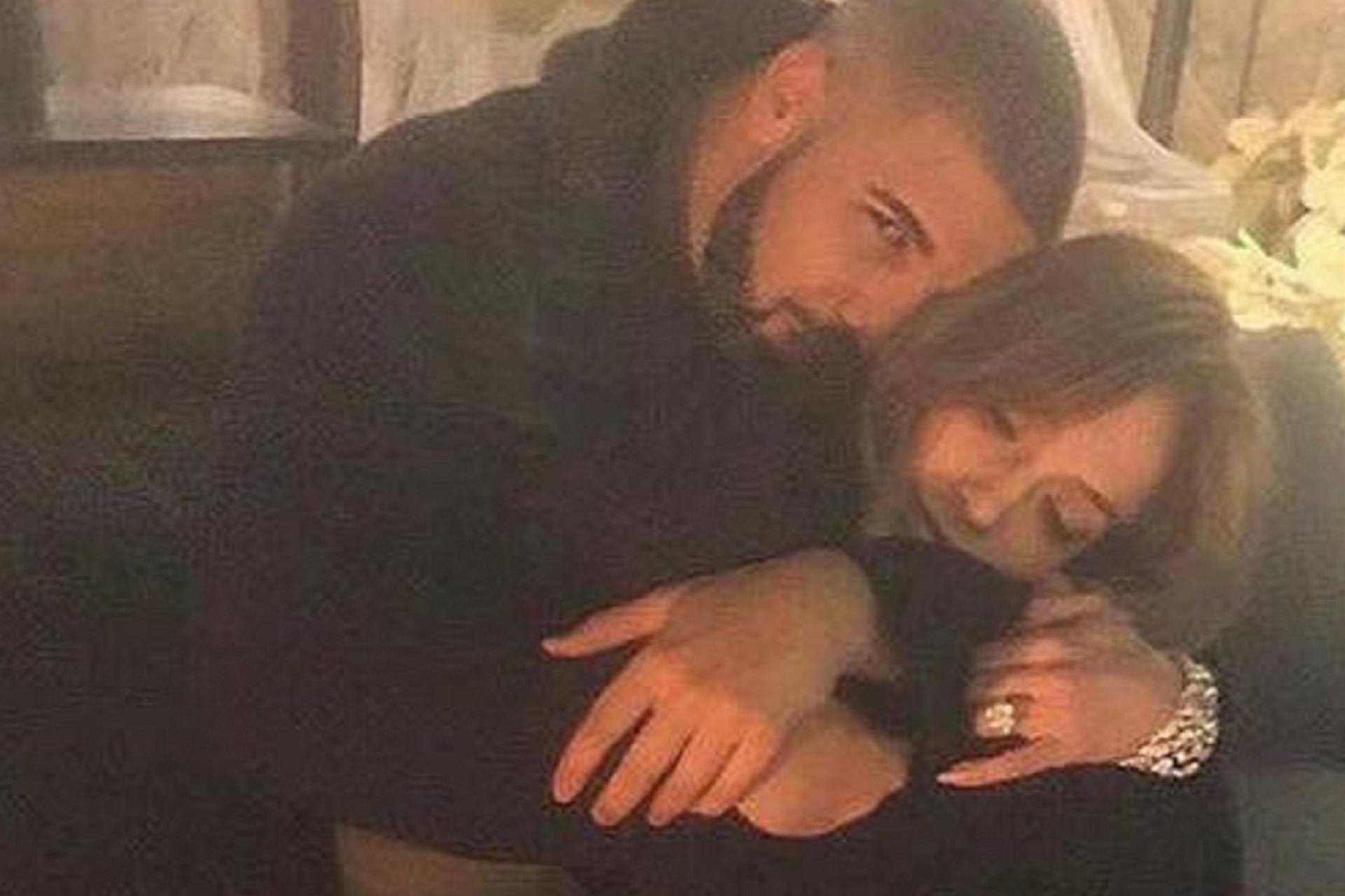 Drake: Ende 2016 bis Anfang 2017 posierte Jennifer Lopez auf ihrem Instagram Profil mit dem Rapper. Offizielle Auftritte zu zweit fielen jedoch aus.