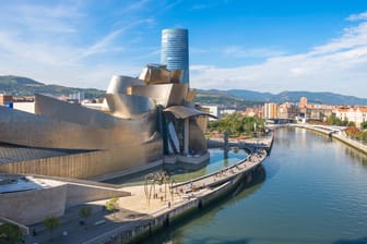 Blick auf Bilbao: Ein Mann soll mindestens vier Menschen ermordet haben.