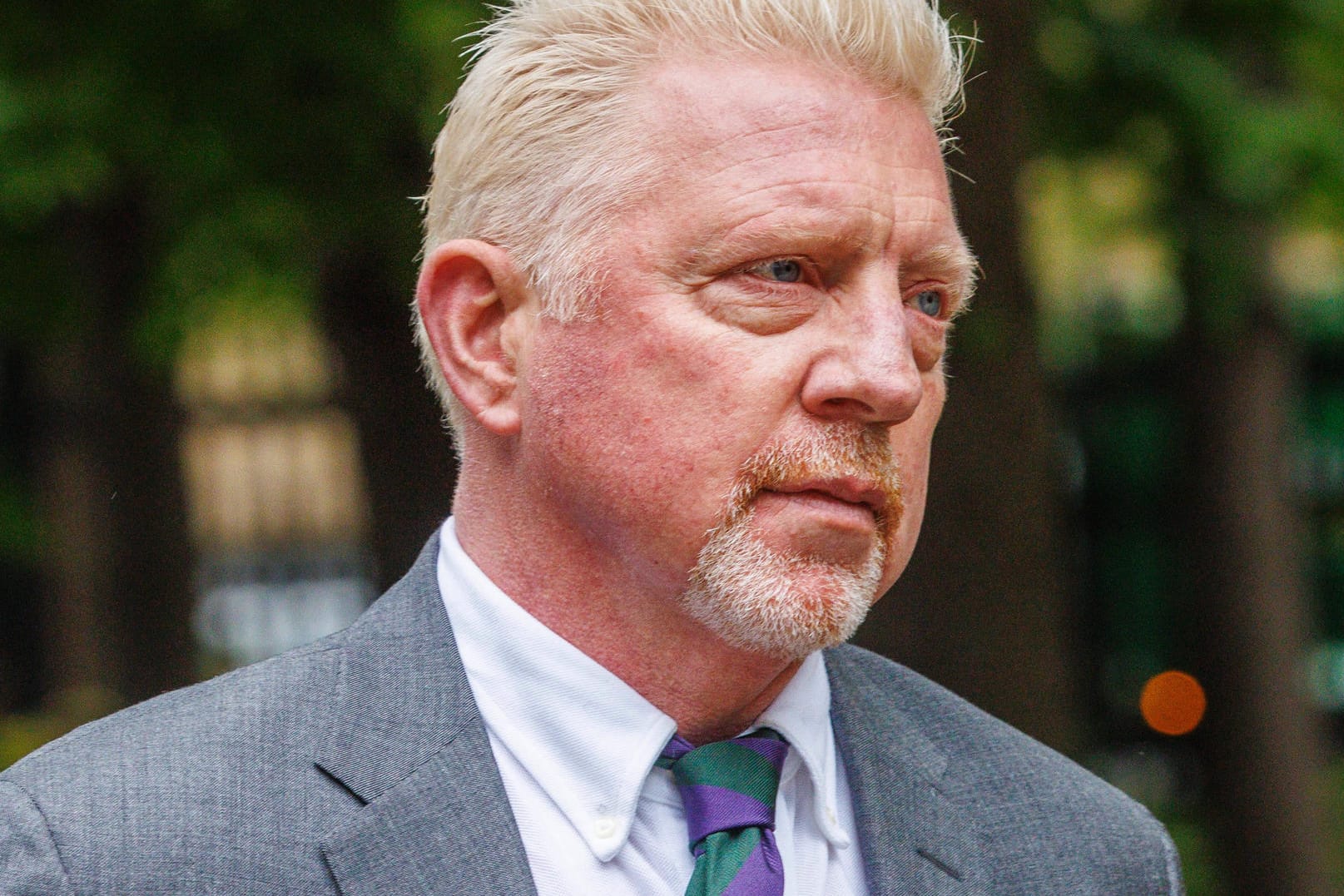 Boris Becker: Das frühere Tennis-Ass wurde wegen Insolvenzverschleppung zu einer zweieinhalbjährigen Haftstrafe verurteilt.