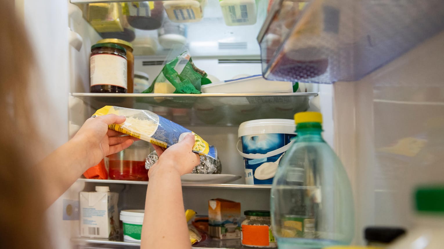 Kühlschrank: Werden Lebensmittel falsch einsortiert, können sie schneller verderben.