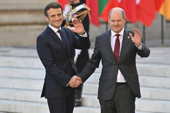 Emmanuel Macron und Olaf Scholz: Nach seiner Wiederwahl führt die erste Auslandsreise des französischen Präsidenten nach Berlin. (Archivfoto)