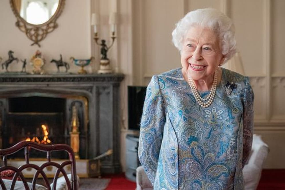 Die geplanten Gartenpartys im Buckingham Palast finden statt, doch Königin Elizabeth II.