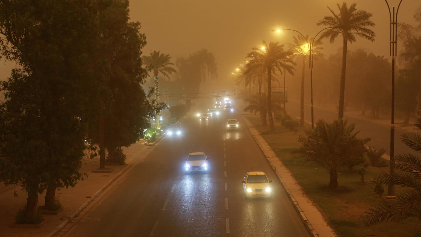 Bagdad: Der Sandsturm verhüllt die Stadt.