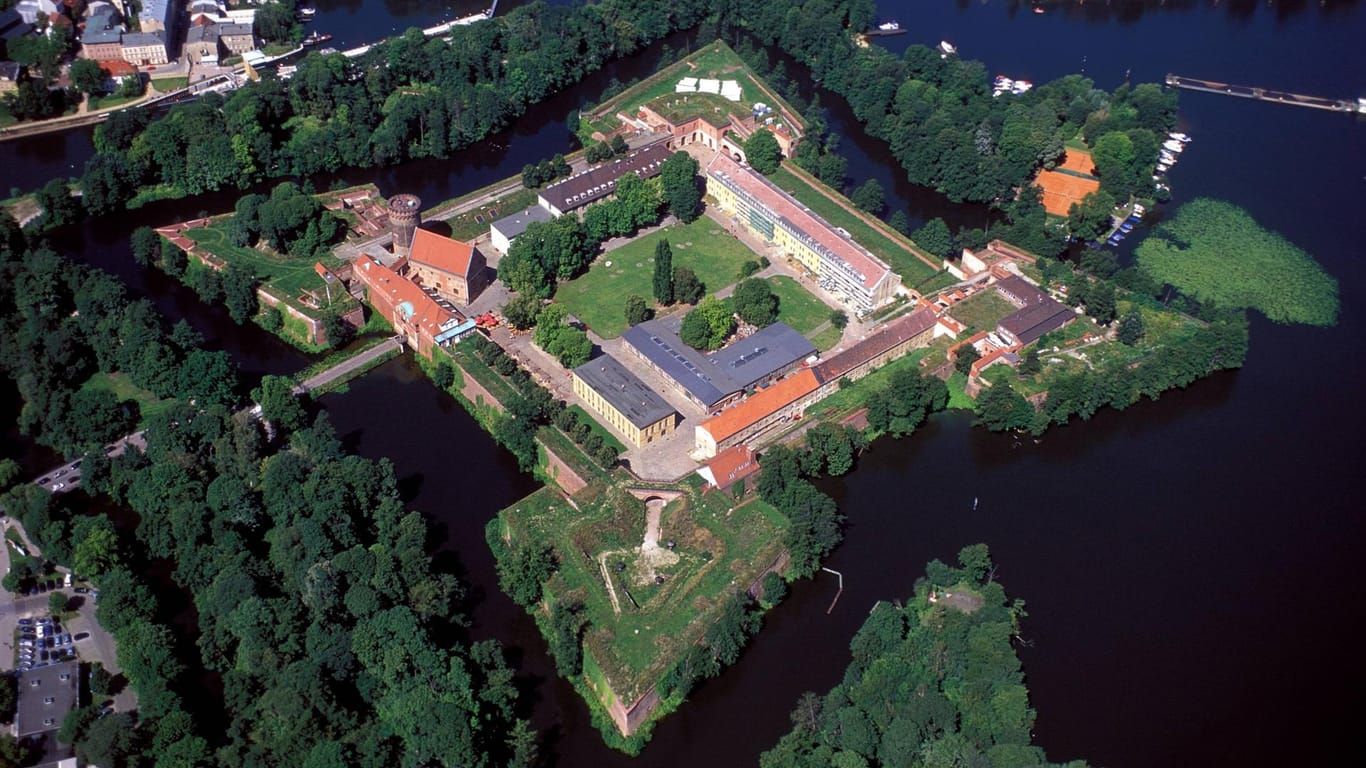 Blick auf die Zitadelle Spandau, wo Spree und Havel zusammenfließen: Beide Flüsse versorgen die Hauptstadt mit Wasser.