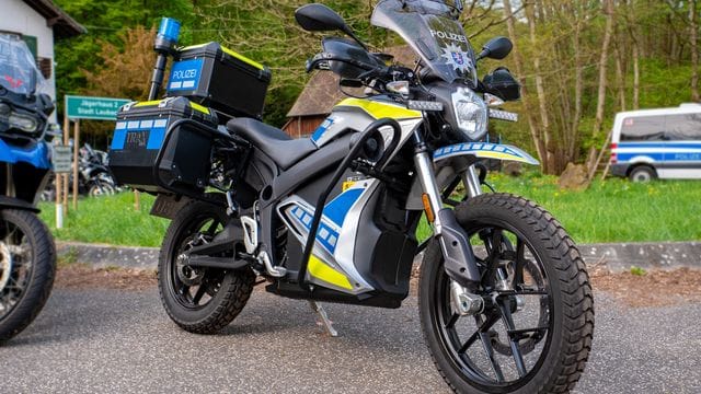 Elektrisches Motorrad der Polizei