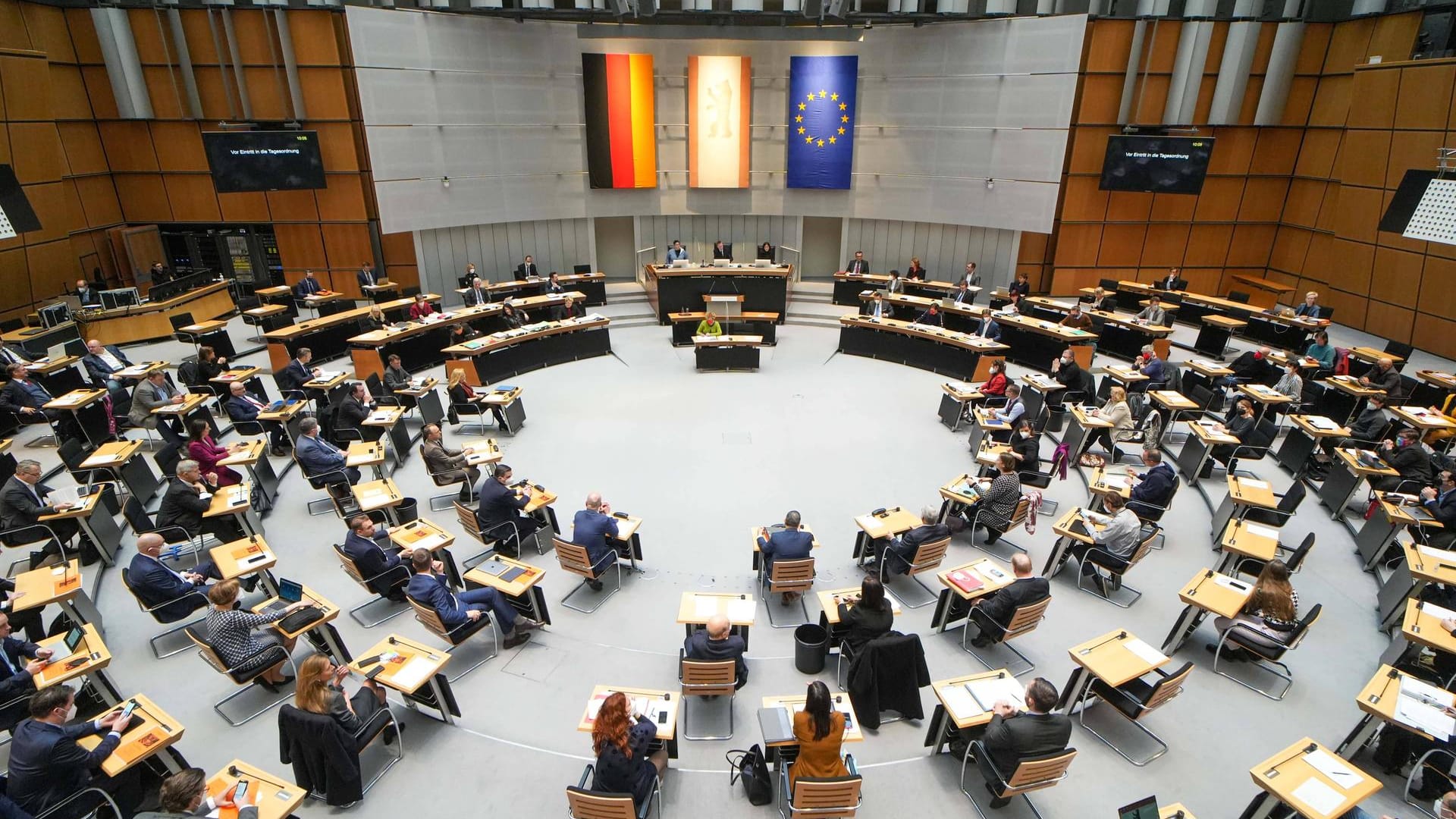 Plenarsitzung im Berliner Abgeordnetenhaus (Archivbild): Hier nimmt nun ein neuer Untersuchungsausschuss die Arbeit auf.