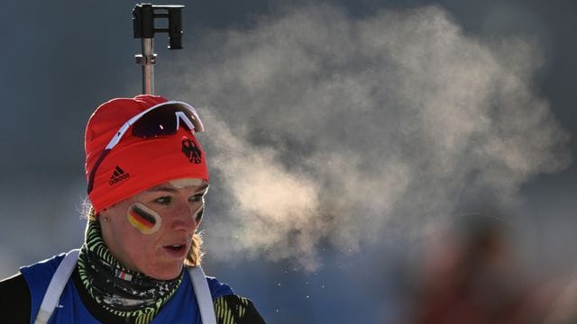 Die DSV-Biathletin Denise Herrmann macht weiter und hat sich die Weltmeisterschaft 2023 in Oberhof als Ziel gesetzt.