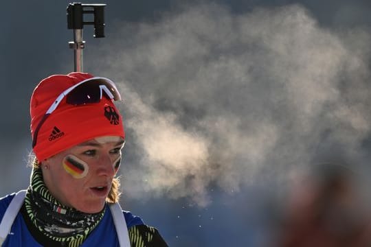 Die DSV-Biathletin Denise Herrmann macht weiter und hat sich die Weltmeisterschaft 2023 in Oberhof als Ziel gesetzt.