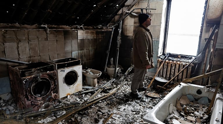 Ein Haus in Butscha: Schon jetzt hat die russische Armee in der Ukraine für massive Zerstörungen gesorgt.