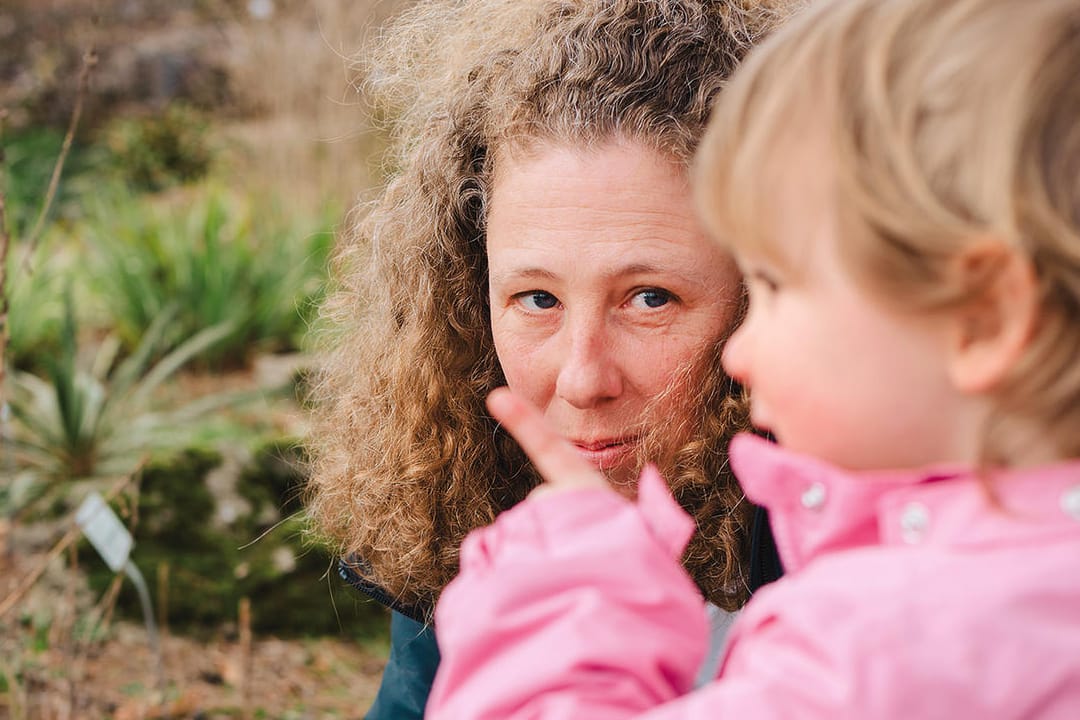 Judith Schümmer mit Tochter Sofia: Sie erzählt, man kam sich manchmal doof vor zu weinen, weil es andere Kinder viel schlimmer getroffen hatte.