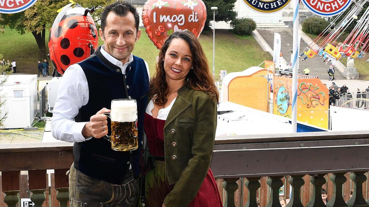 Hasan Salihamidzic und Esther Copado 2019 beim Oktoberfest