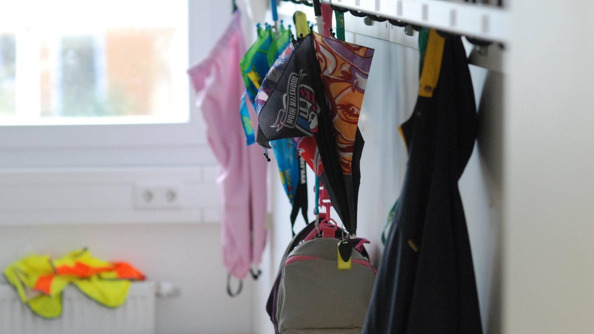 Grundschule in Leipzig (Symbolfoto): In der Südvorstadt grassiert eine unbekannte Krankheit.