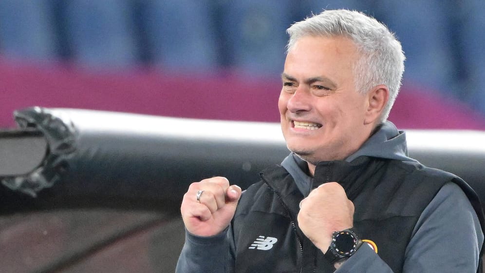 Jose Mourinho: Der portugiesische Startrainer ist mit der AS Rom ins Finale der Conference League eingezogen.