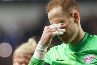 Peter Gulacsi: Der Torwart und Kapitän versuchte, seine Enttäuschung nach dem verpassten Europa-League-Finale notdürftig zu verstecken.