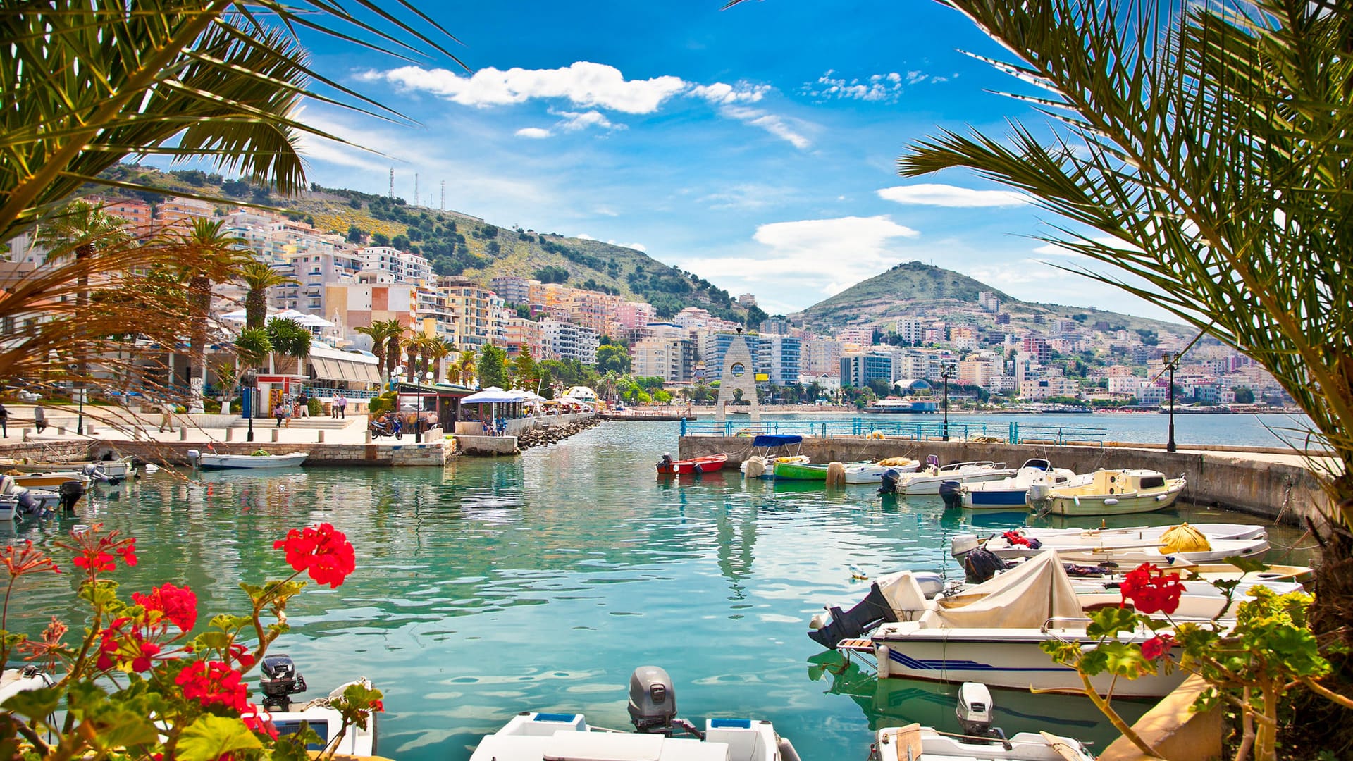 Sarandas Hafen in Albanien: Das Land an der Riviera gilt als Geheimtipp für Kroatien-Fans.