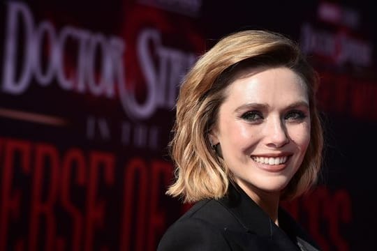 Die Schauspielerin Elizabeth Olsen besucht die Premiere von "Doctor Strange in the Multiverse of Madness" in Los Angeles.