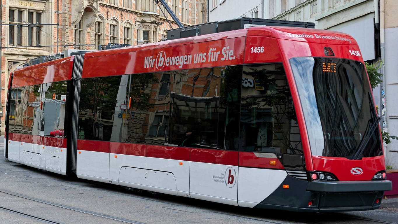 Straßenbahn in Braunschweig: Die beiden Tatverdächtigen konnten gefasst werden.